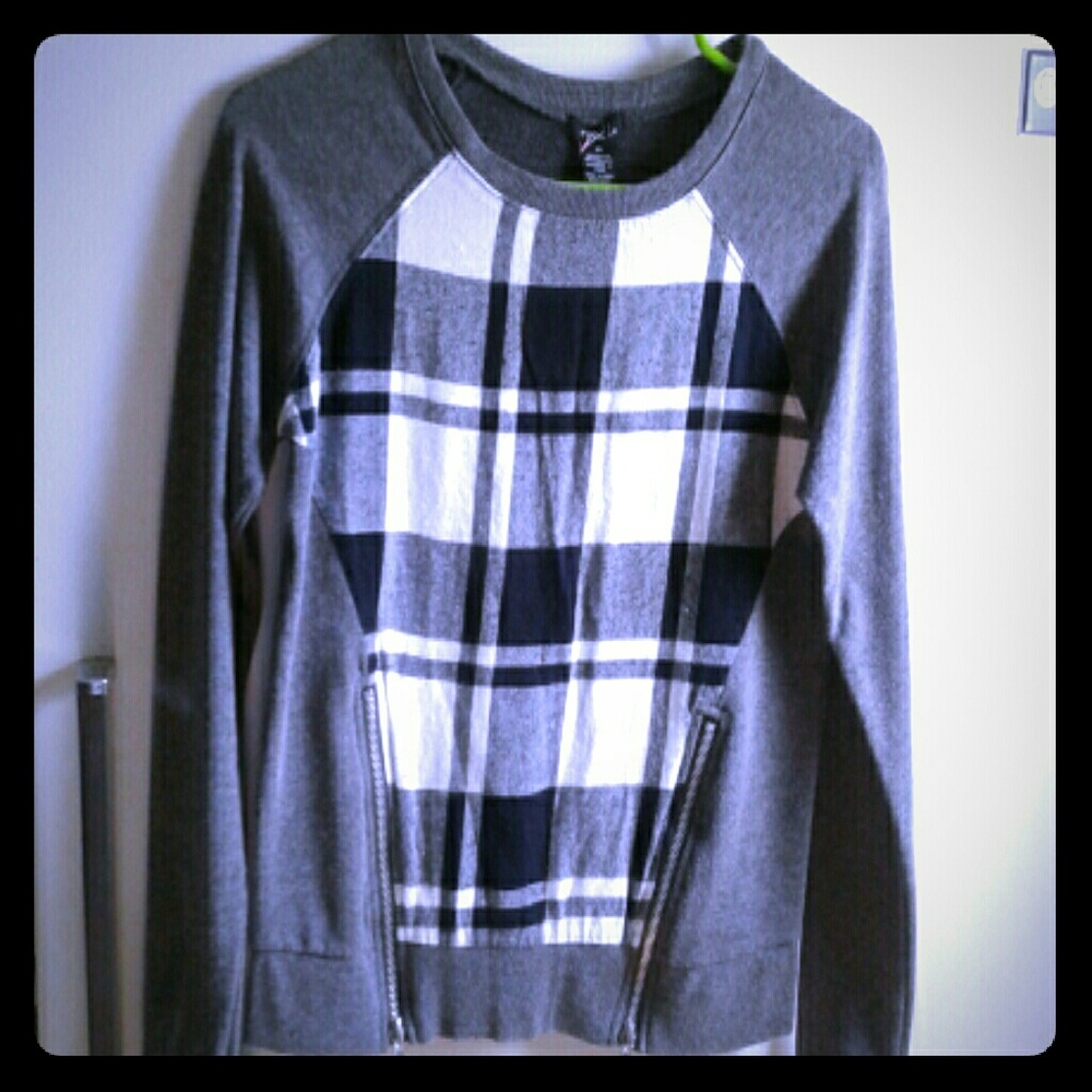RUE21 Sweater NWOT!